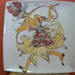 DANSEUSE RUSSE style année 1900. Plat carré 300 x 300