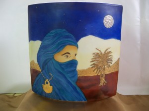 TOUAREG sur Vase en porcelaine. 200 x 200