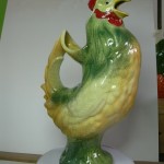 Pichet Coq barbotine. Style Est France. H 33.5cms x 20cms