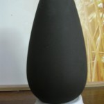 Vase en faïence noire mate. H22.5 x 12.5